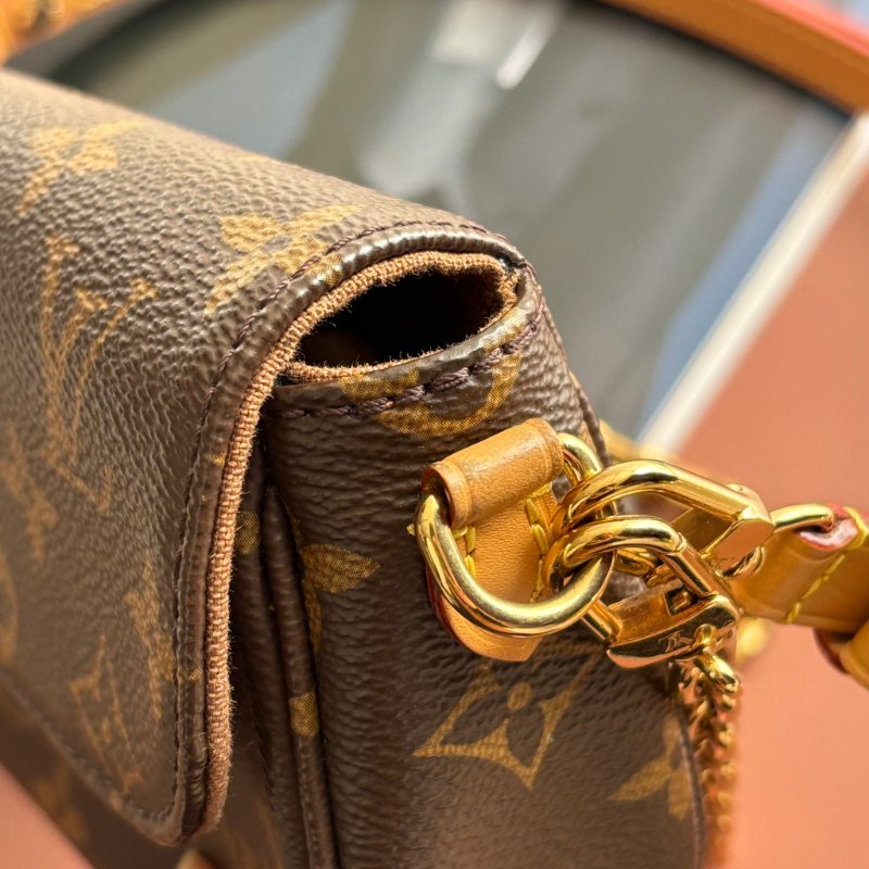 ::LOUIS VUITTON:: LV M81911 IVY咖啡色經典花紋掀蓋兩用包 WOC鏈包-7