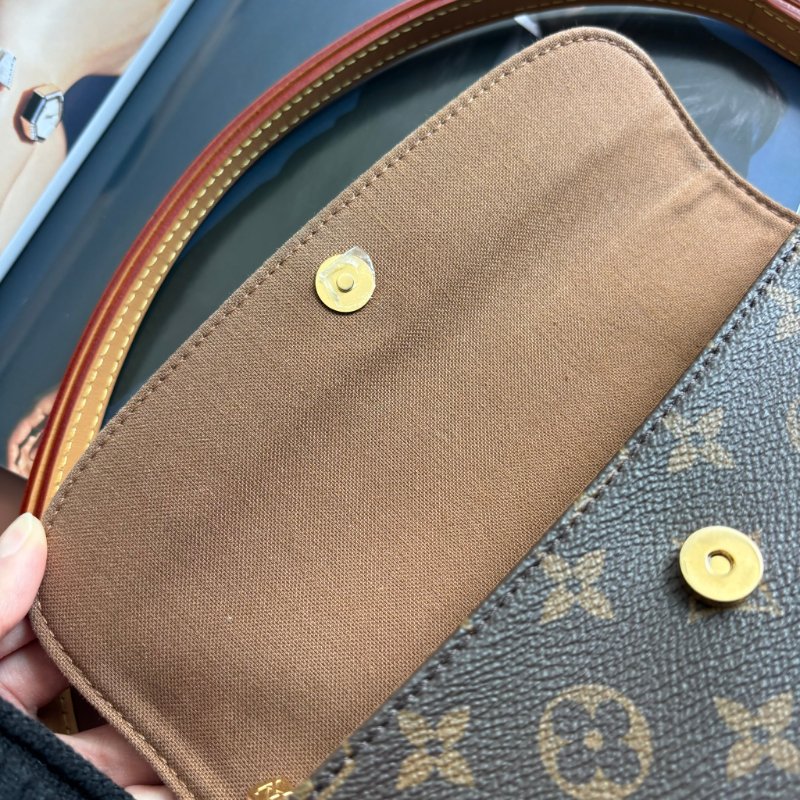 ::LOUIS VUITTON:: LV M81911 IVY咖啡色經典花紋掀蓋兩用包 WOC鏈包-18