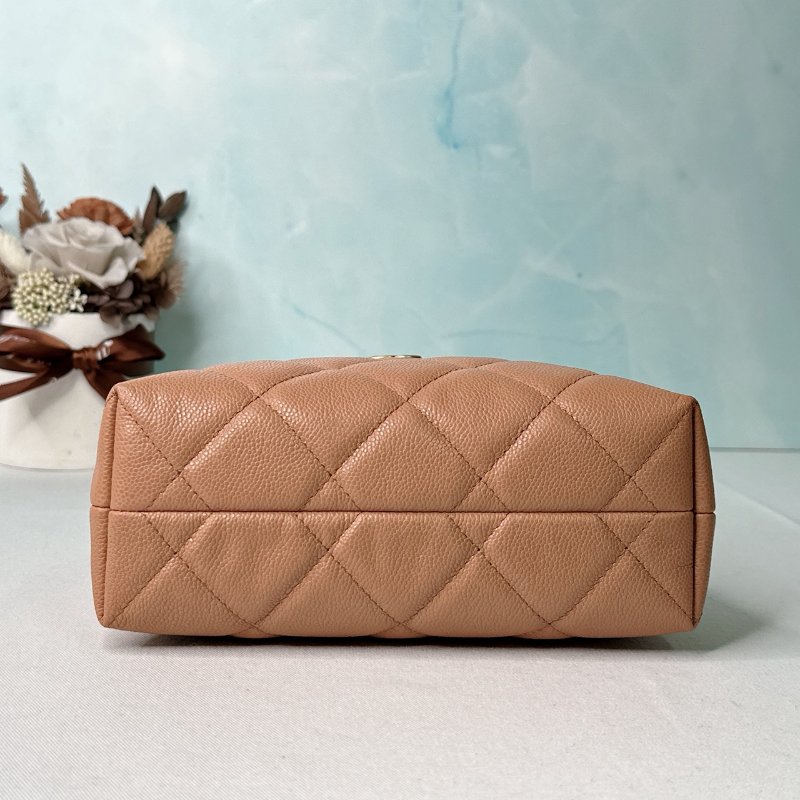 CHANEL 全新25B牛皮飯盒包-7