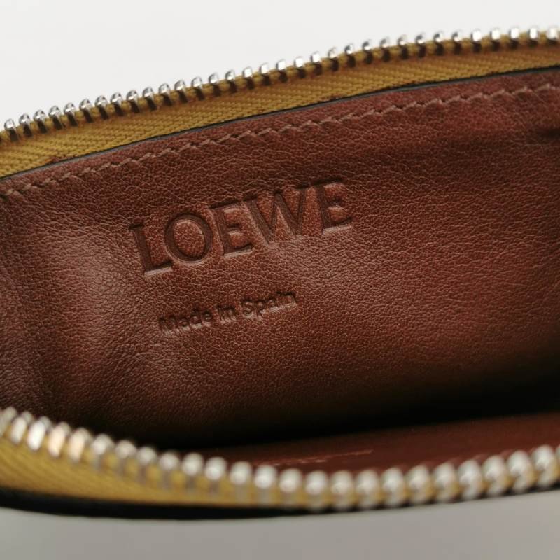 Loewe牛皮拼色壓紋Logo零錢包-6