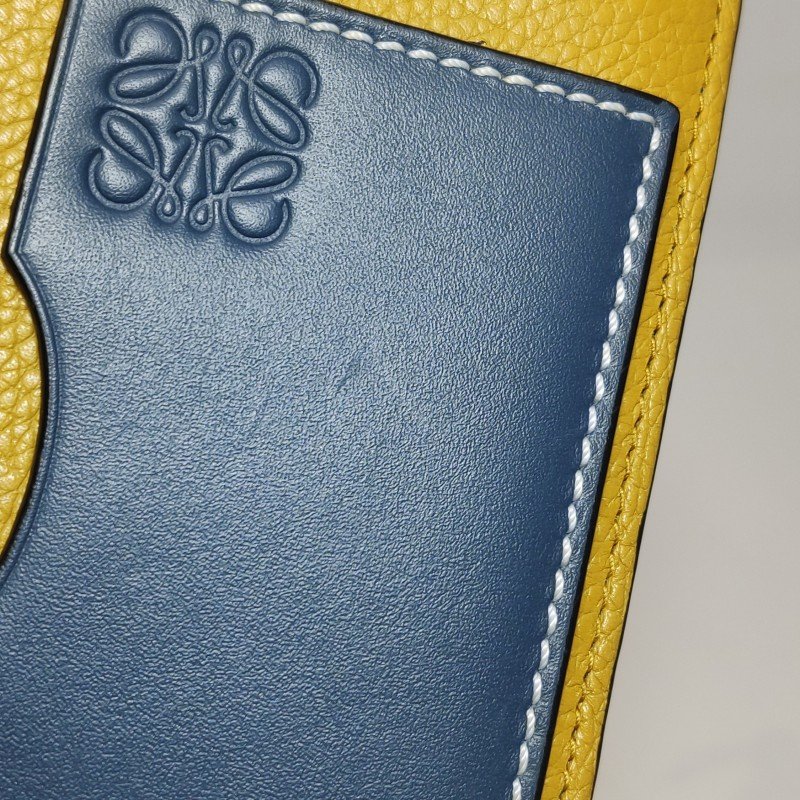 Loewe牛皮拼色壓紋Logo零錢包-7
