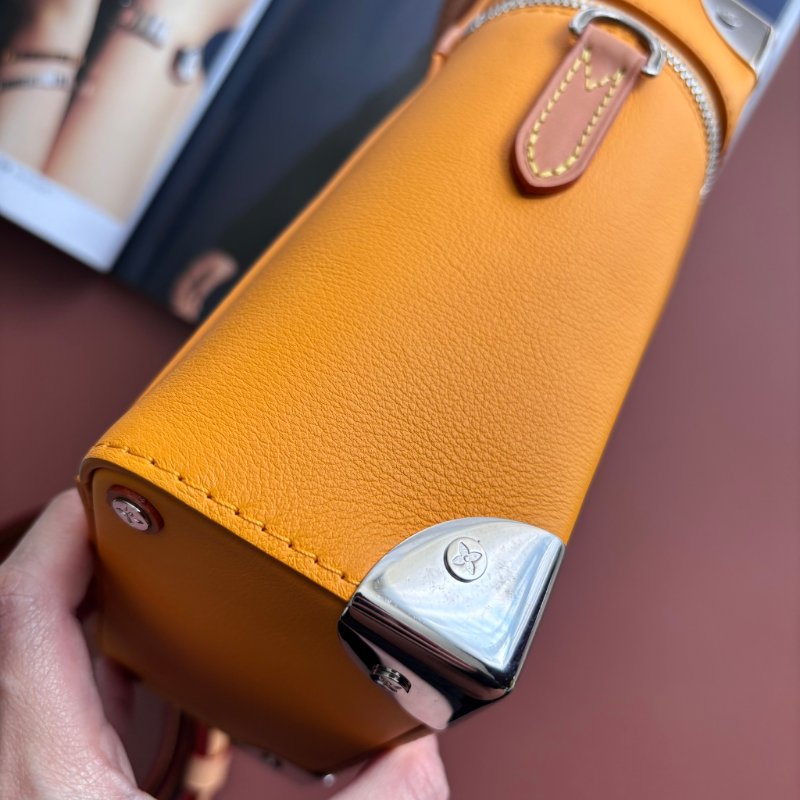 ::LOUIS VUITTON:: LV M59666 Box Trunk 黃色皮革直式箱包手提斜背包-11