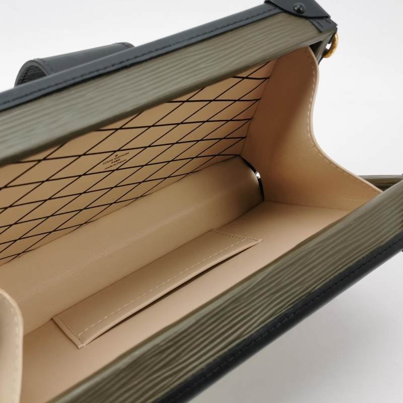 Louis Vuitton(LV)Petite Malle小盒子小號牛皮拼色水波紋S-lock鎖扣斜挎包-6