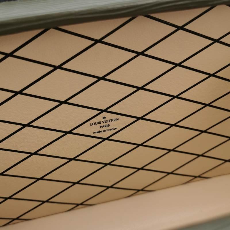 Louis Vuitton(LV)Petite Malle小盒子小號牛皮拼色水波紋S-lock鎖扣斜挎包-7