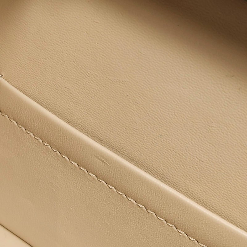 Louis Vuitton(LV)Petite Malle小盒子小號牛皮拼色水波紋S-lock鎖扣斜挎包-9