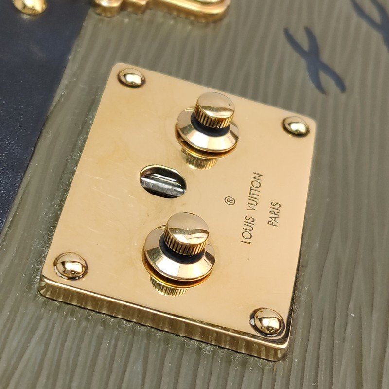 Louis Vuitton(LV)Petite Malle小盒子小號牛皮拼色水波紋S-lock鎖扣斜挎包-11