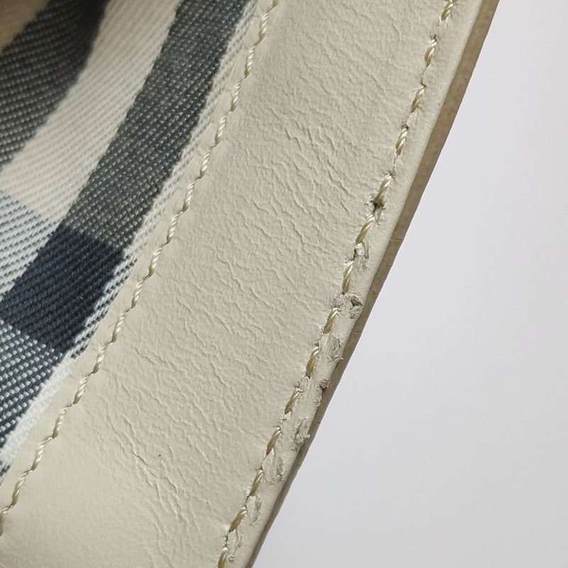 Burberry牛皮純色流蘇鏈條包斜挎包-8