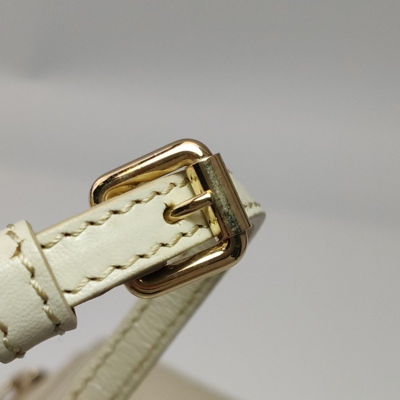 Burberry牛皮純色流蘇鏈條包斜挎包-12