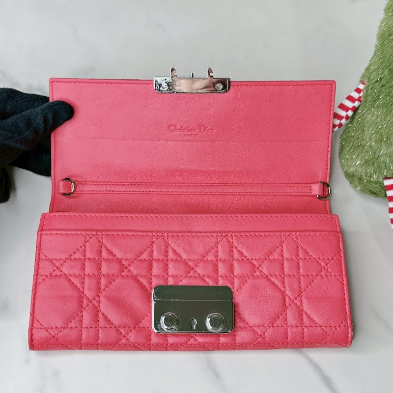 DIOR 粉色鏈帶長夾-2