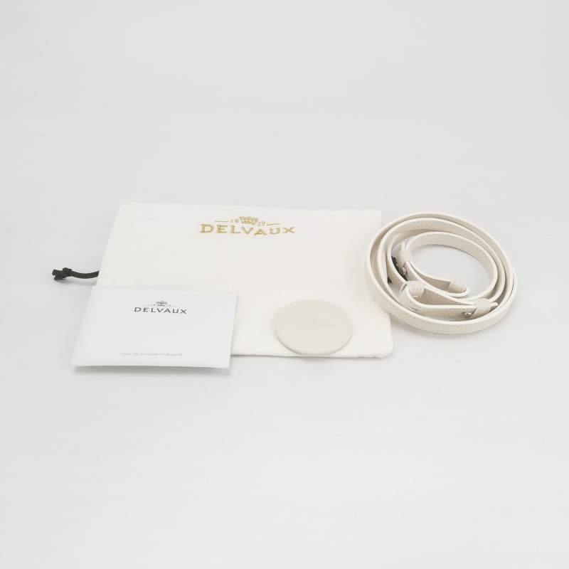 Delvaux Tempete小號牛皮純色浮雕圖騰T形翻蓋手提包單肩包-7