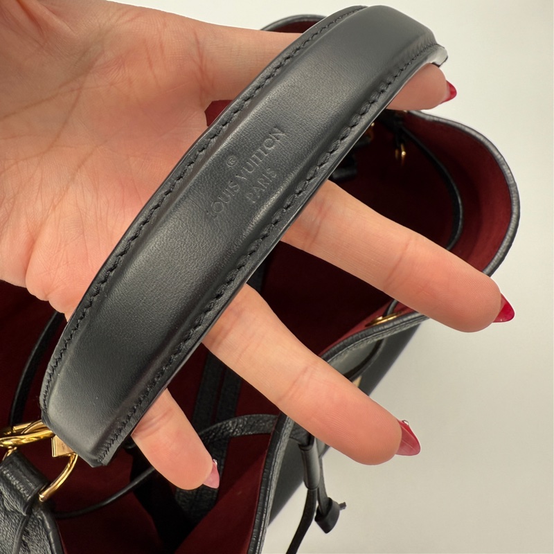 LOUIS VUITTON NéoNoé MM M45497 黑色 雙色壓紋水桶包-12