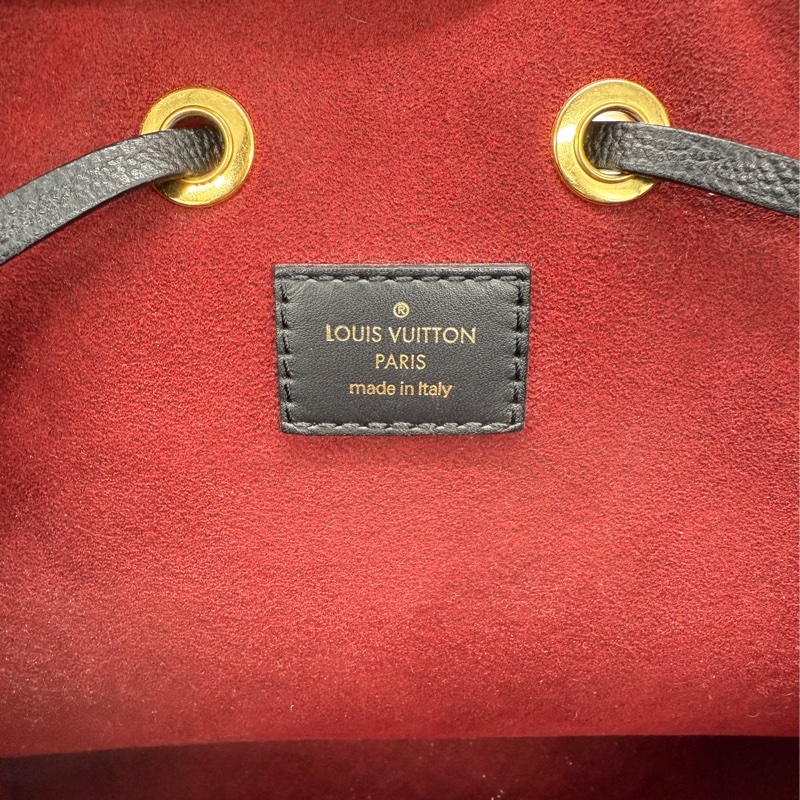 LOUIS VUITTON NéoNoé MM M45497 黑色 雙色壓紋水桶包-15