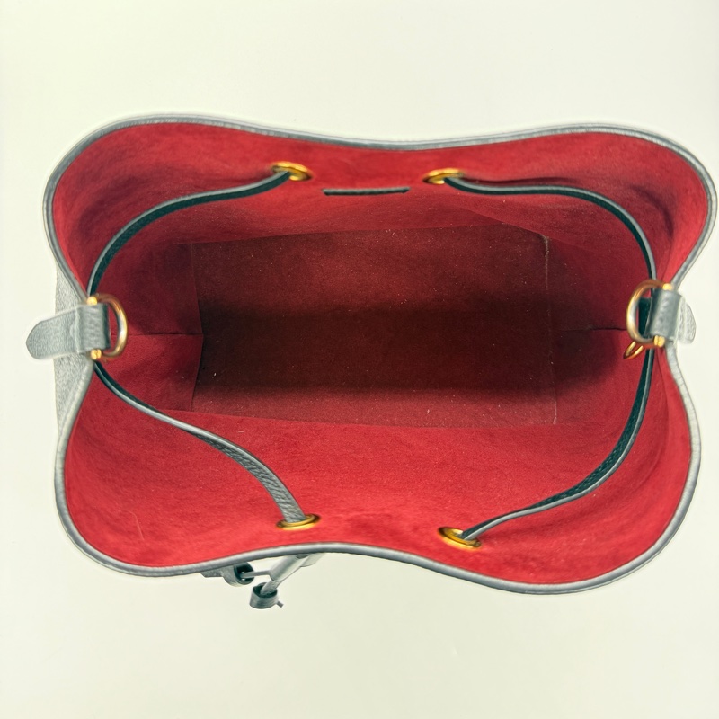 LOUIS VUITTON NéoNoé MM M45497 黑色 雙色壓紋水桶包-16