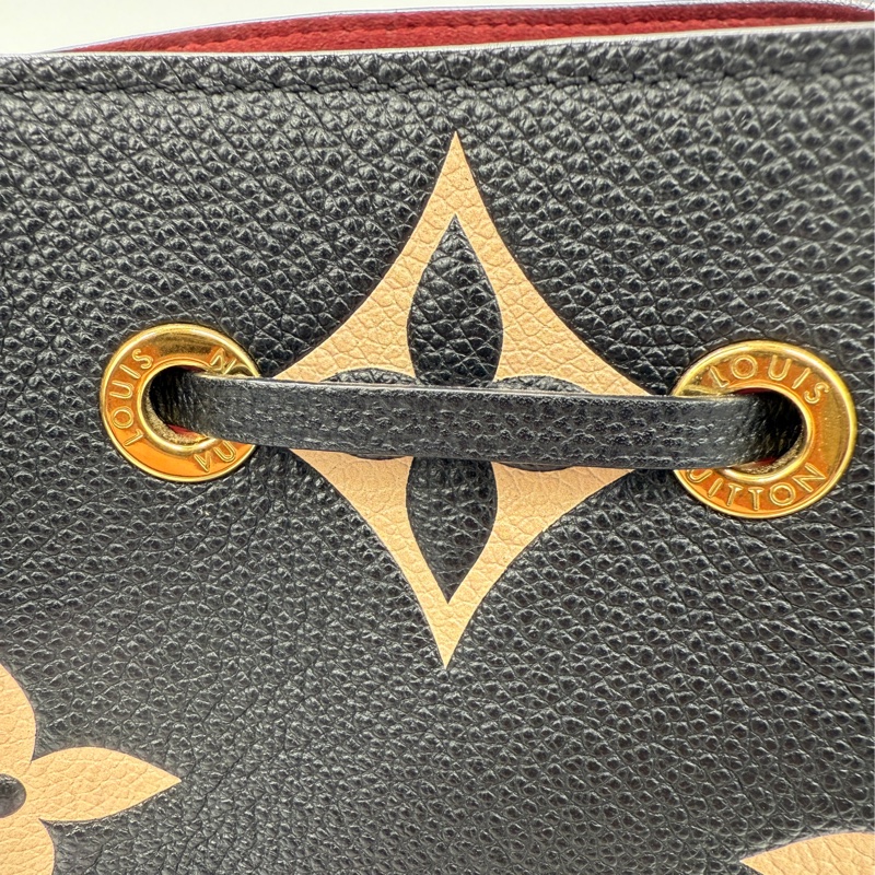 LOUIS VUITTON NéoNoé MM M45497 黑色 雙色壓紋水桶包-22