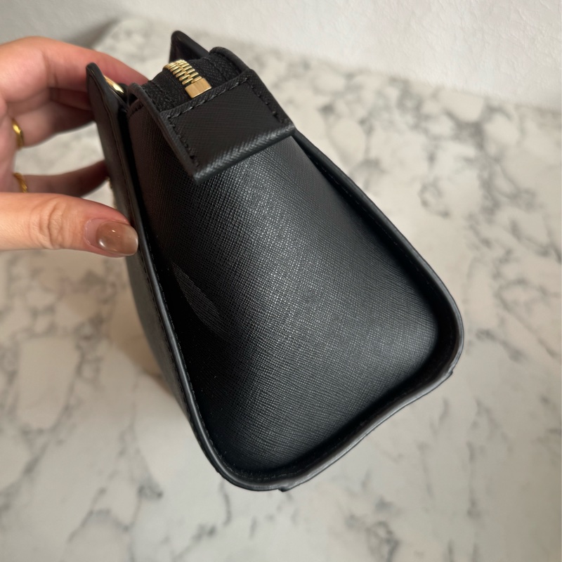 MK黑色防刮皮革蝙蝠斜背包🫶雙背帶🫶-5