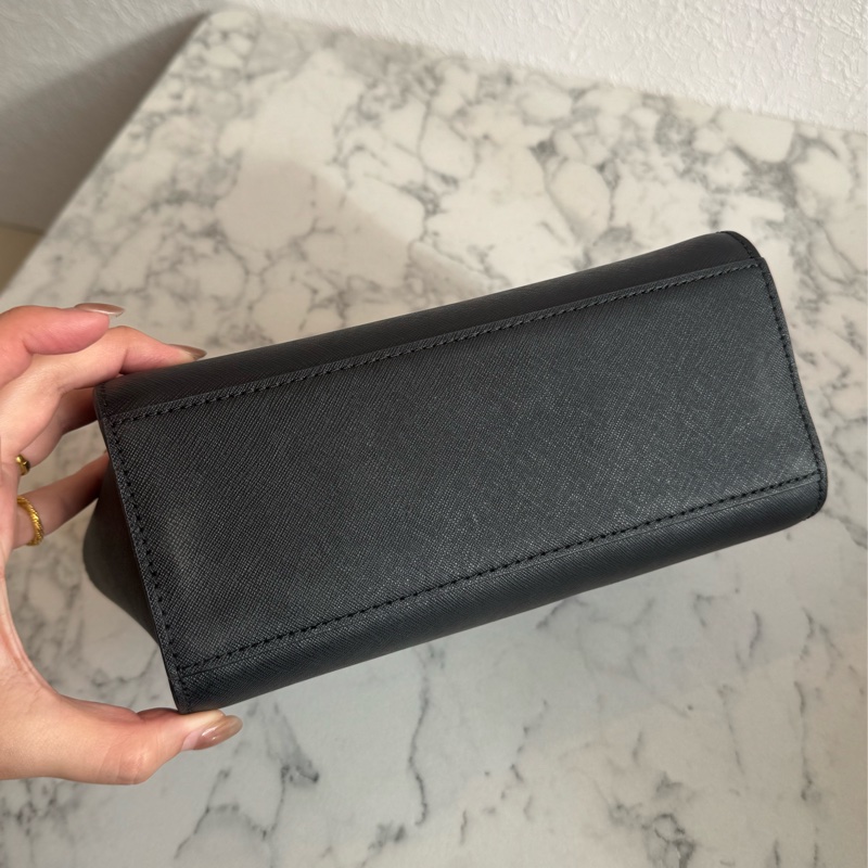 MK黑色防刮皮革蝙蝠斜背包🫶雙背帶🫶-6