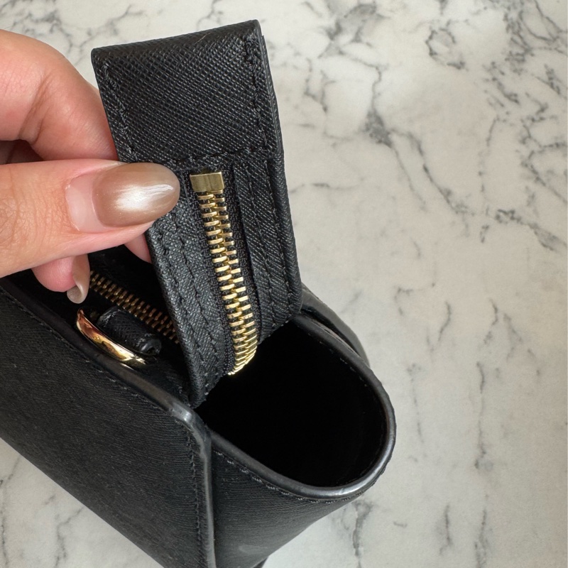 MK黑色防刮皮革蝙蝠斜背包🫶雙背帶🫶-9