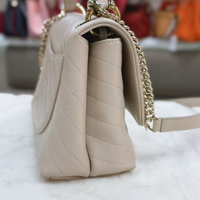 Chanel Coco handle🧋經典手袋配奶茶色-2