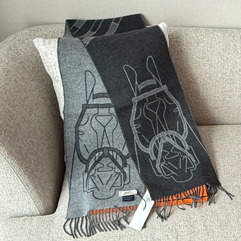 Hermes 男裝 灰色雙面圍巾 scarf