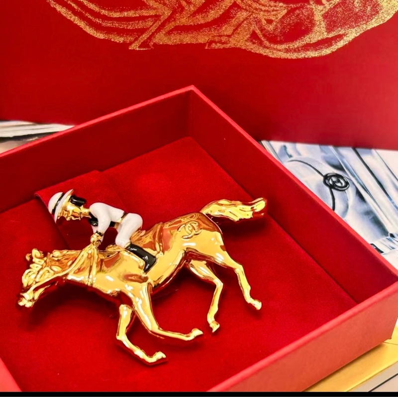 Chanel香奈兒26年限定VIC馬兒胸針-2