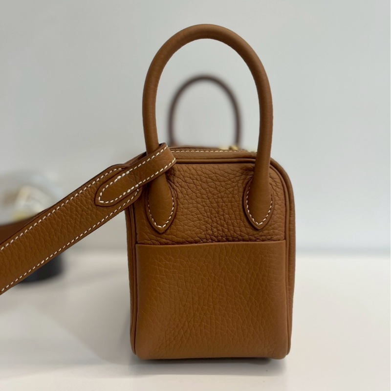 Hermes Mini Lindy 二代 金棕金 全新剛抱出來沒多久-3
