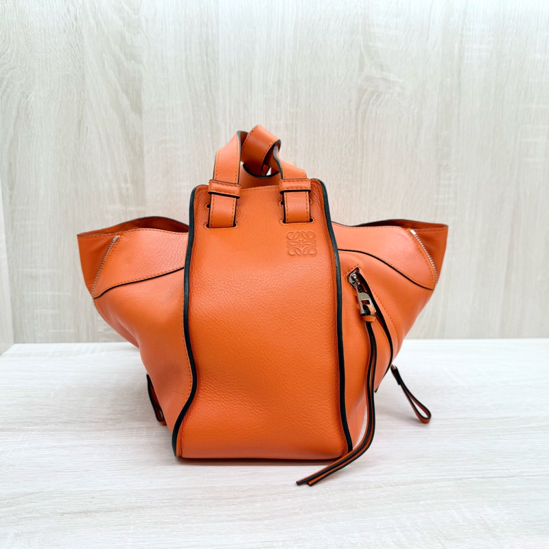 LOEWE橘色牛皮小號吊床包Hammock-4