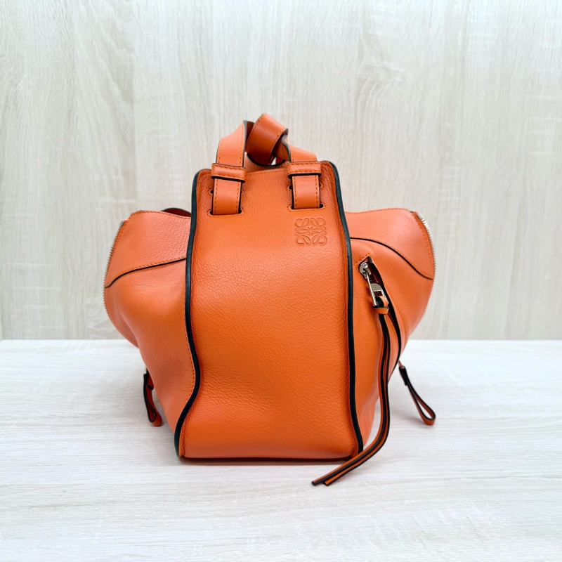 LOEWE橘色牛皮小號吊床包Hammock-5