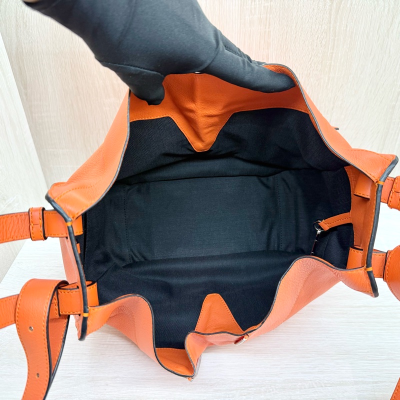 LOEWE橘色牛皮小號吊床包Hammock-7