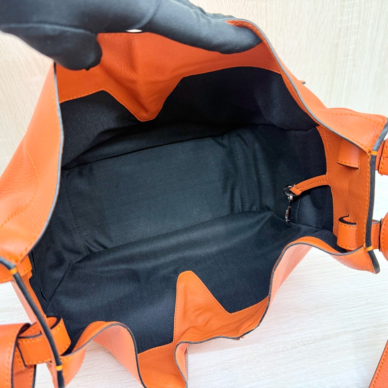 LOEWE橘色牛皮小號吊床包Hammock-8