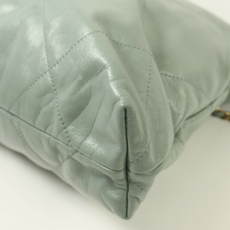 CHANEL 牛皮皮革Chanel 22金扣鏈帶肩背袋-12