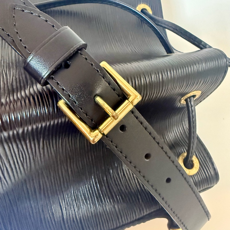 ✔️LOUIS VUITTON LV 路易威登 Epi Noe 水波紋水桶包/黑色-40
