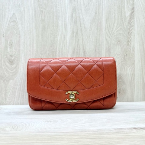 CHANEL磚紅色牛皮金釦Diana肩背包A92734