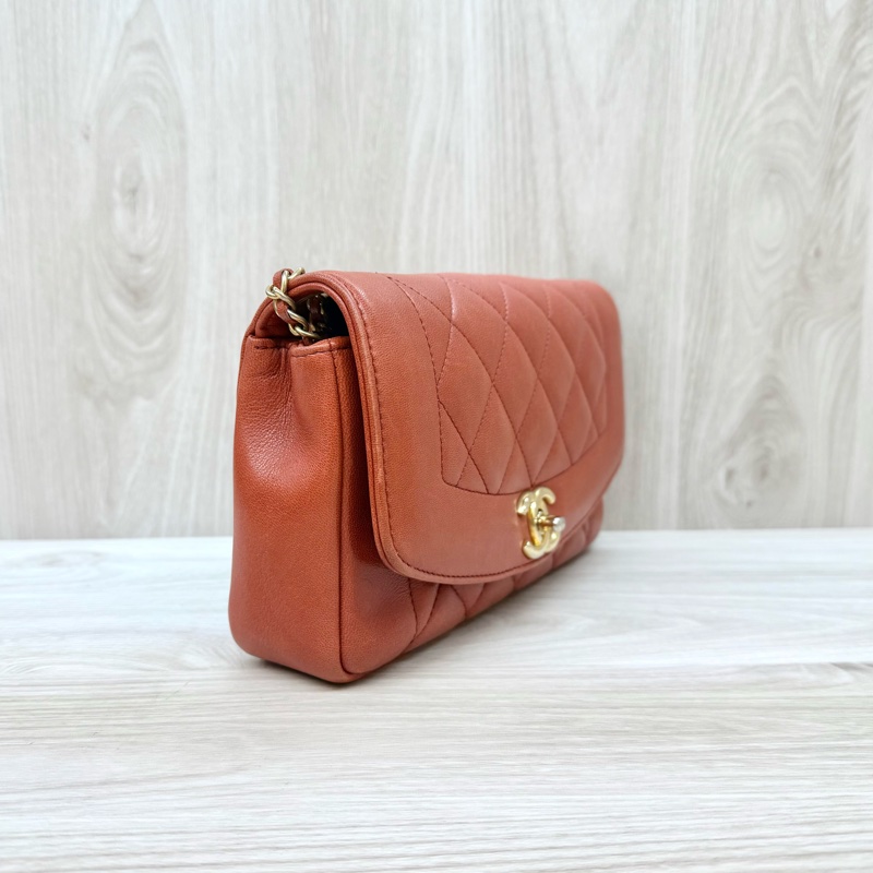 CHANEL磚紅色牛皮金釦Diana肩背包A92734-3