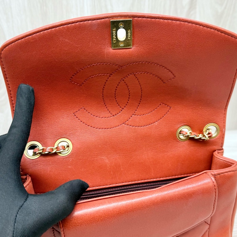 CHANEL磚紅色牛皮金釦Diana肩背包A92734-9