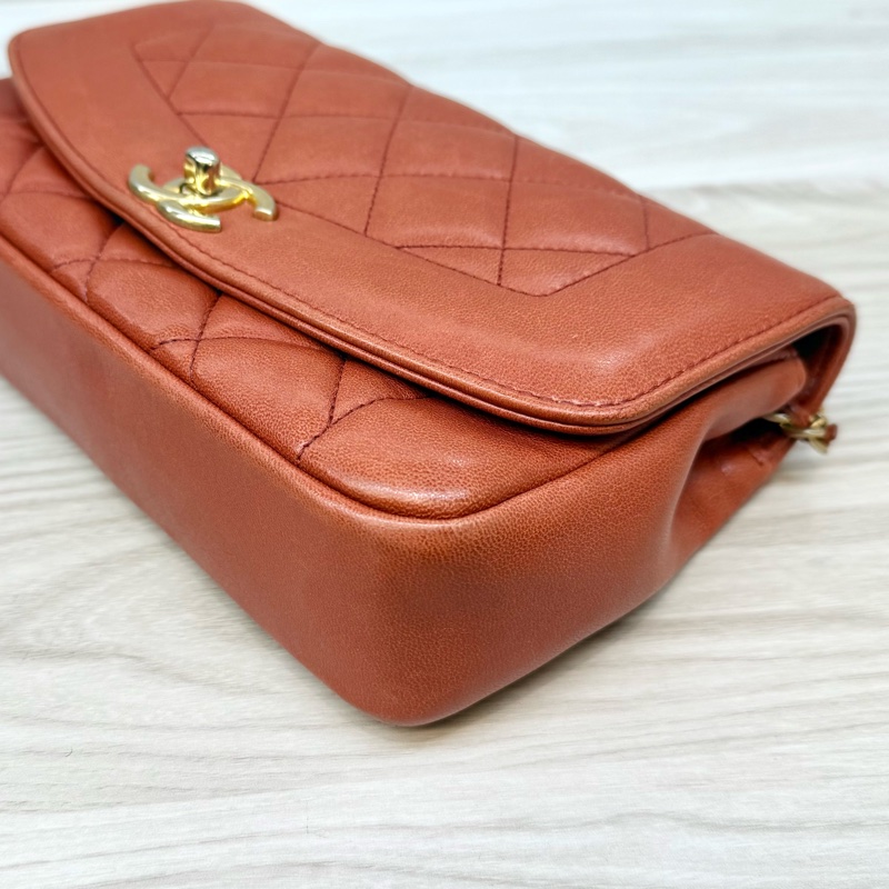 CHANEL磚紅色牛皮金釦Diana肩背包A92734-12