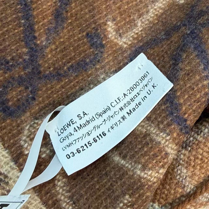 ‼️ Loewe經典老花頸巾 Loewe啡色系頸巾-1