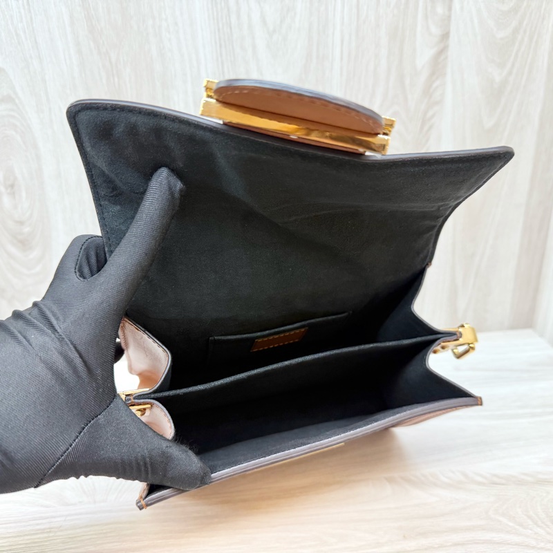 LV雙色原花拼咖啡色皮革金釦mini達芙妮M44580-7