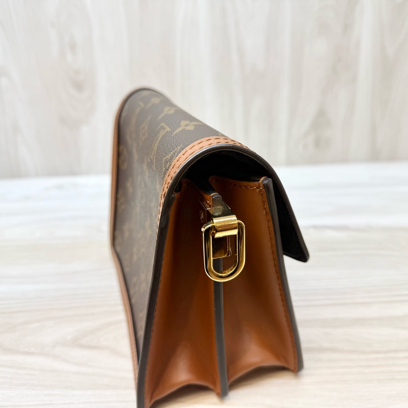 LV雙色原花拼咖啡色皮革金釦mini達芙妮M44580-11