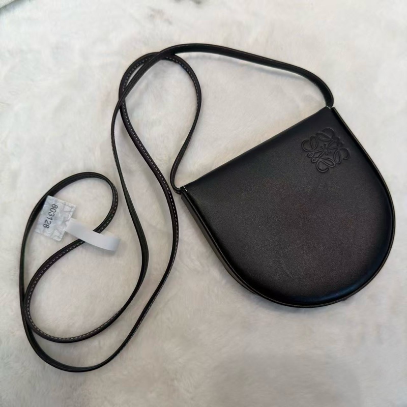 Loewe calfskin heel pouch▪️迷你x可愛小個子最愛-0