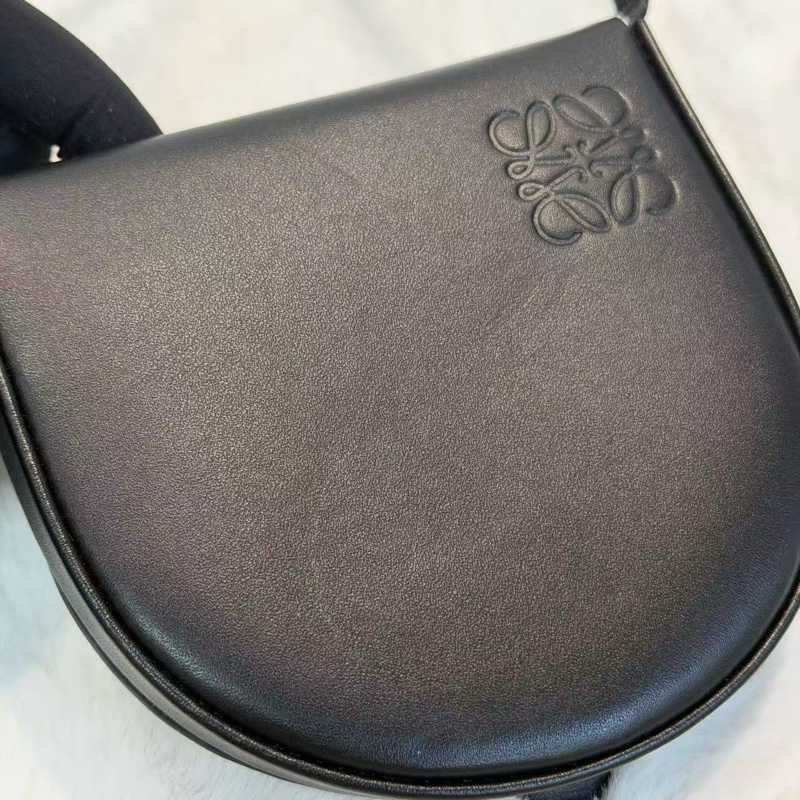 Loewe calfskin heel pouch▪️迷你x可愛小個子最愛-3