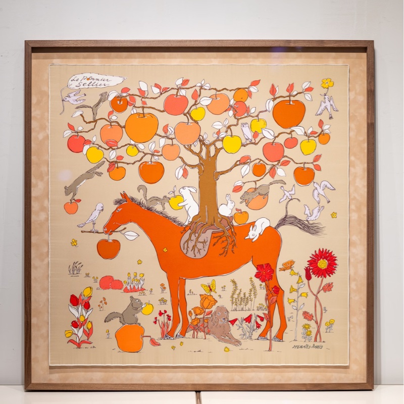 愛馬仕爆款！馬鞍上的蘋果樹 90方巾-4