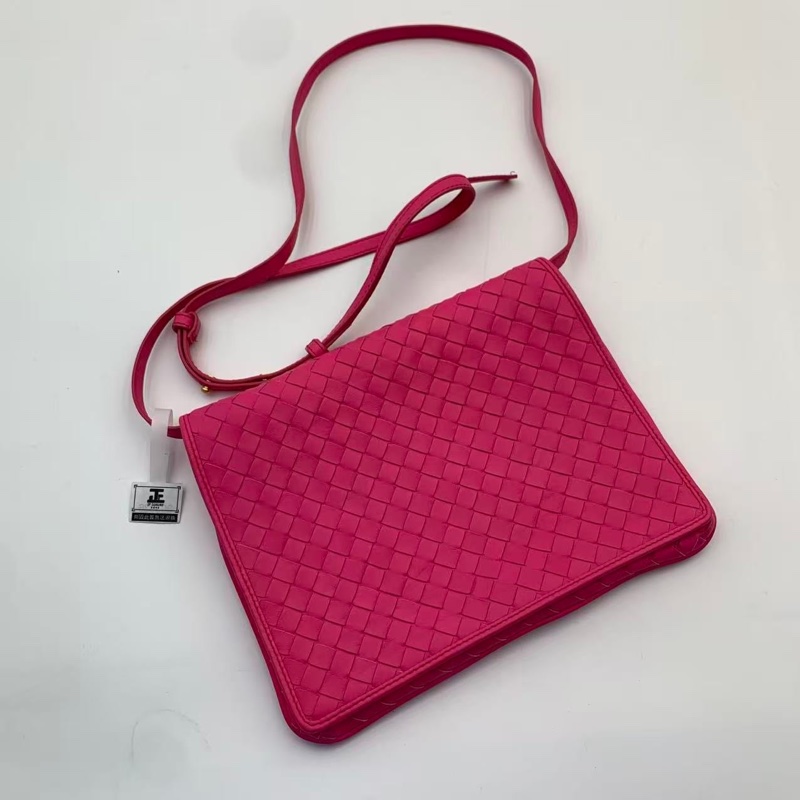 Bottega Veneta葆蝶家信封包 桃紅色牛皮 Bv經典編織物斜挎包【過年紅噹噹精選❤️🔥】-1