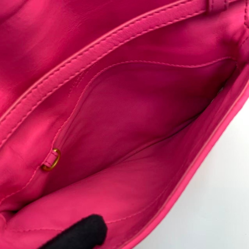 Bottega Veneta葆蝶家信封包 桃紅色牛皮 Bv經典編織物斜挎包【過年紅噹噹精選❤️🔥】-7