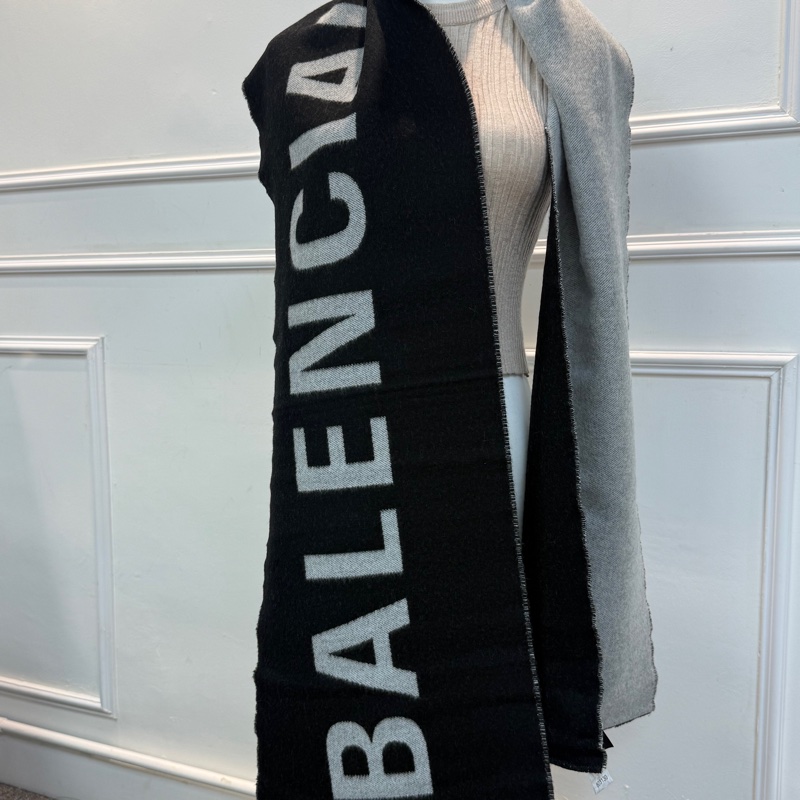 BALENCIAGA巴黎世家 圍巾 經典字母logo-1