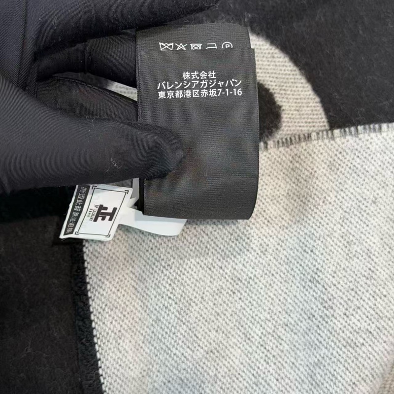 BALENCIAGA巴黎世家 圍巾 經典字母logo-7