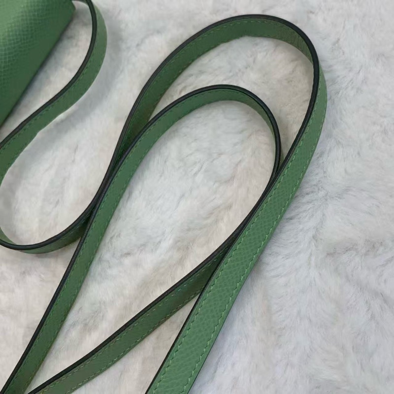 HERMES愛馬仕 Clic16  超溫柔牛油果綠色配銀扣🥑-4