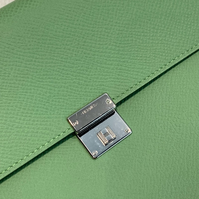 HERMES愛馬仕 Clic16  超溫柔牛油果綠色配銀扣🥑-10