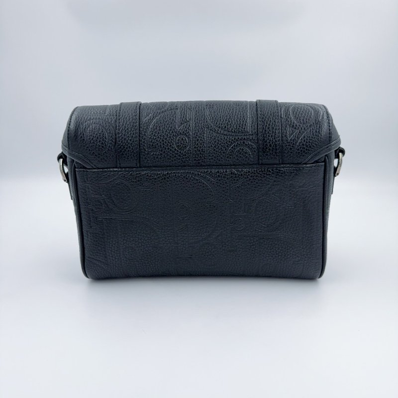 DIOR黑色牛皮壓紋Hit the Road下蓋釦式郵差包-6