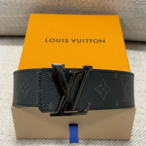 LOUIS VUITTON 標誌字母壓花平滑扣 Pyramide 牛皮金屬帆布 皮帶男款 黑色寬4cm
