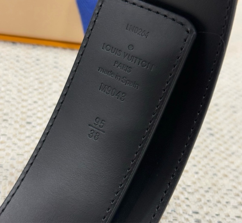 LOUIS VUITTON 標誌字母壓花平滑扣 Pyramide 牛皮金屬帆布 皮帶男款 黑色寬4cm-3